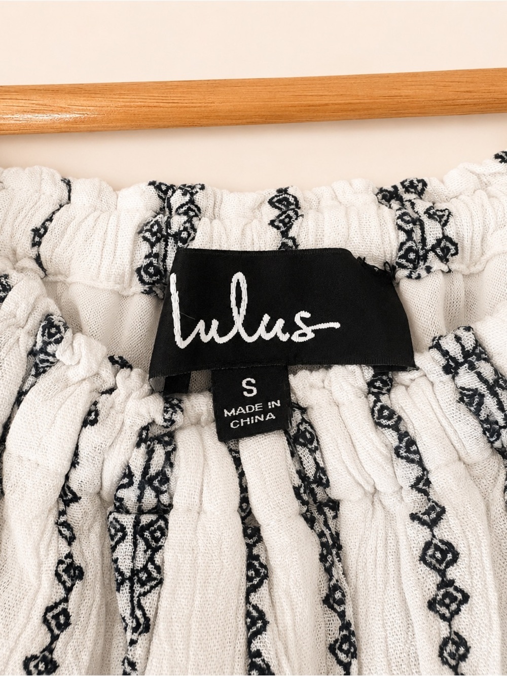 Lulus Women’s Off-The-Shoulder Navy/White Striped Romper, Size Small - Picture 4 of 6